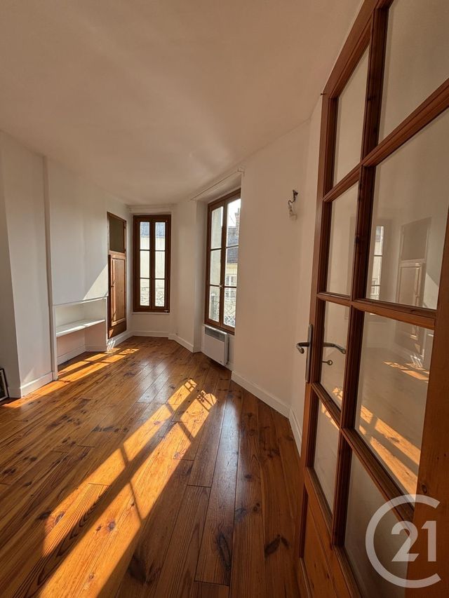 Appartement F2 à louer - 2 pièces - 29.39 m2 - 77 - ILE-DE-FRANCE - Century 21 A.S.M.